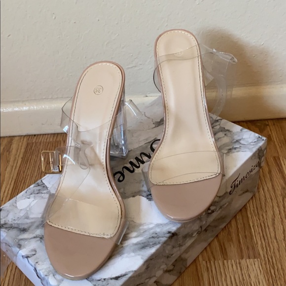 Sandals - Picture 2 of 3